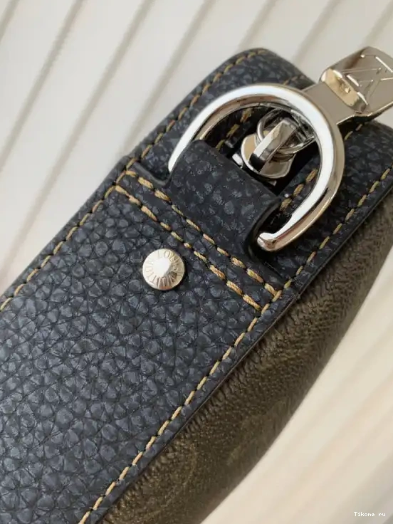 Cheap MESSENGER TRIO LOUIS VUITTON 0629
